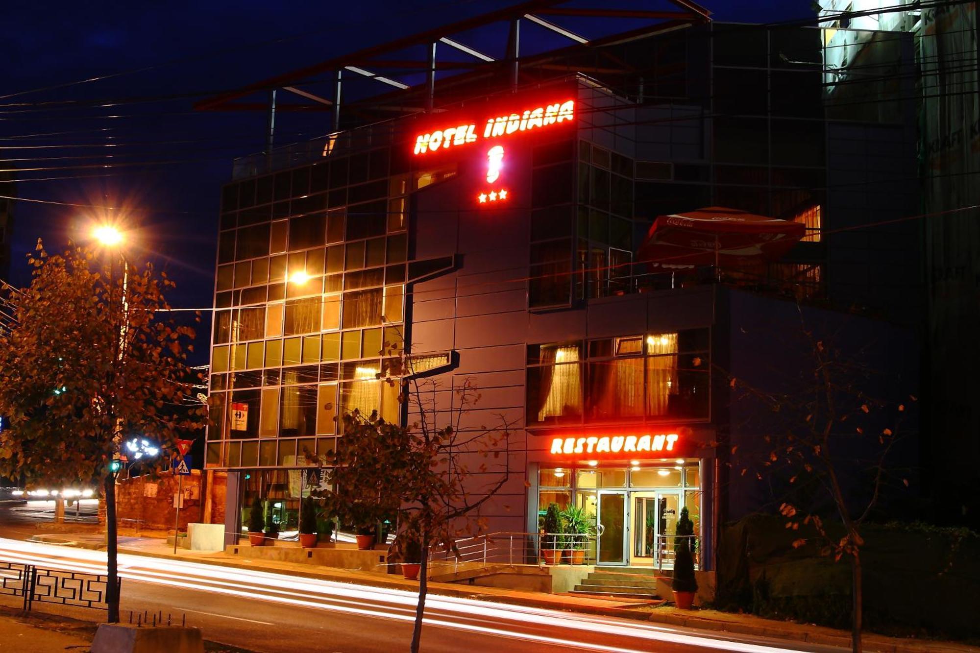 Indiana Hotel Яш Екстериор снимка